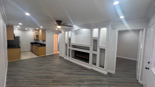 Deluxe Apt with Washer/Dryer, View, Walk-in closet & Built-in Media Center