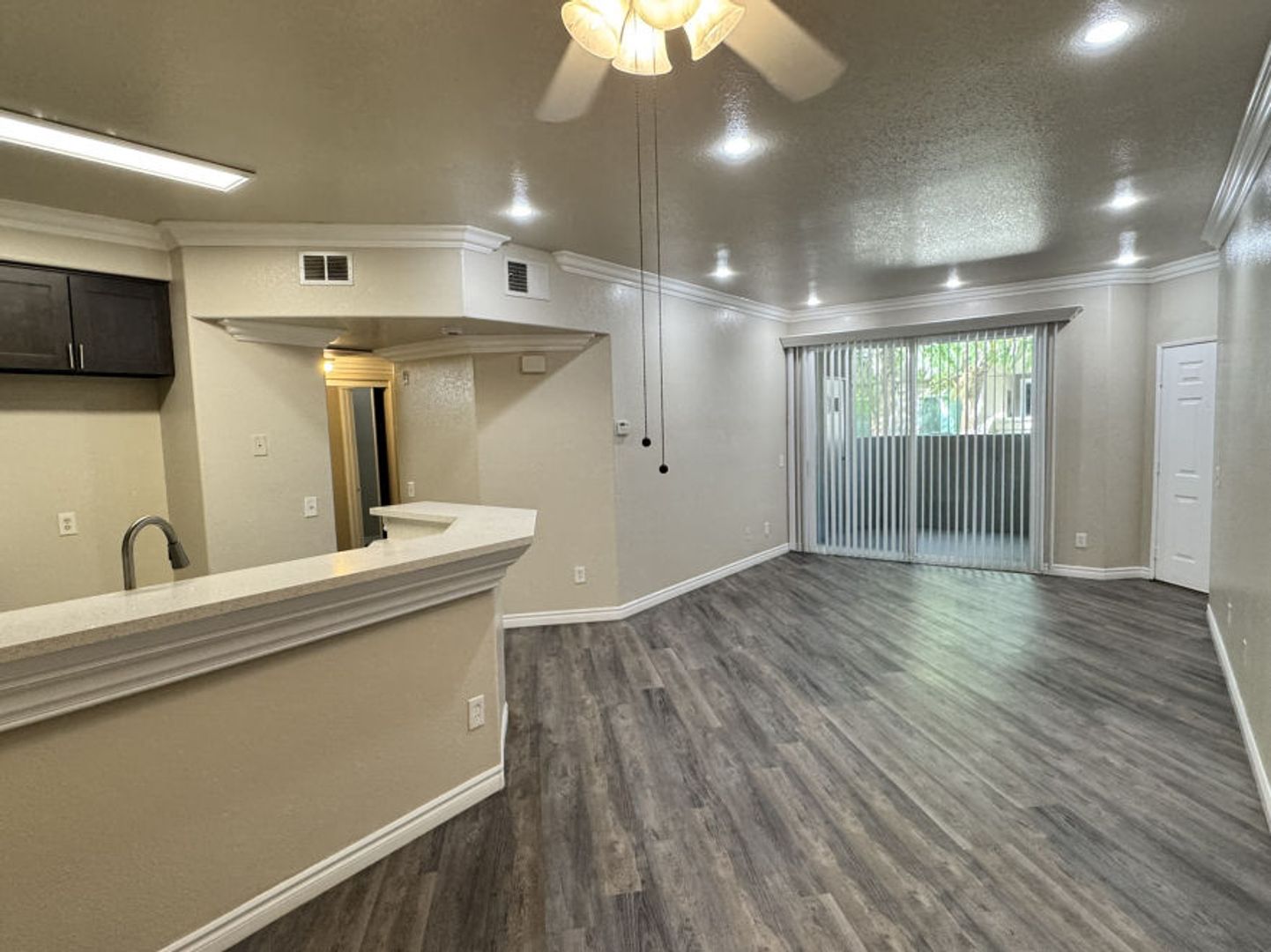 Rialto Apartment: 1414 N. Riverside Ave.