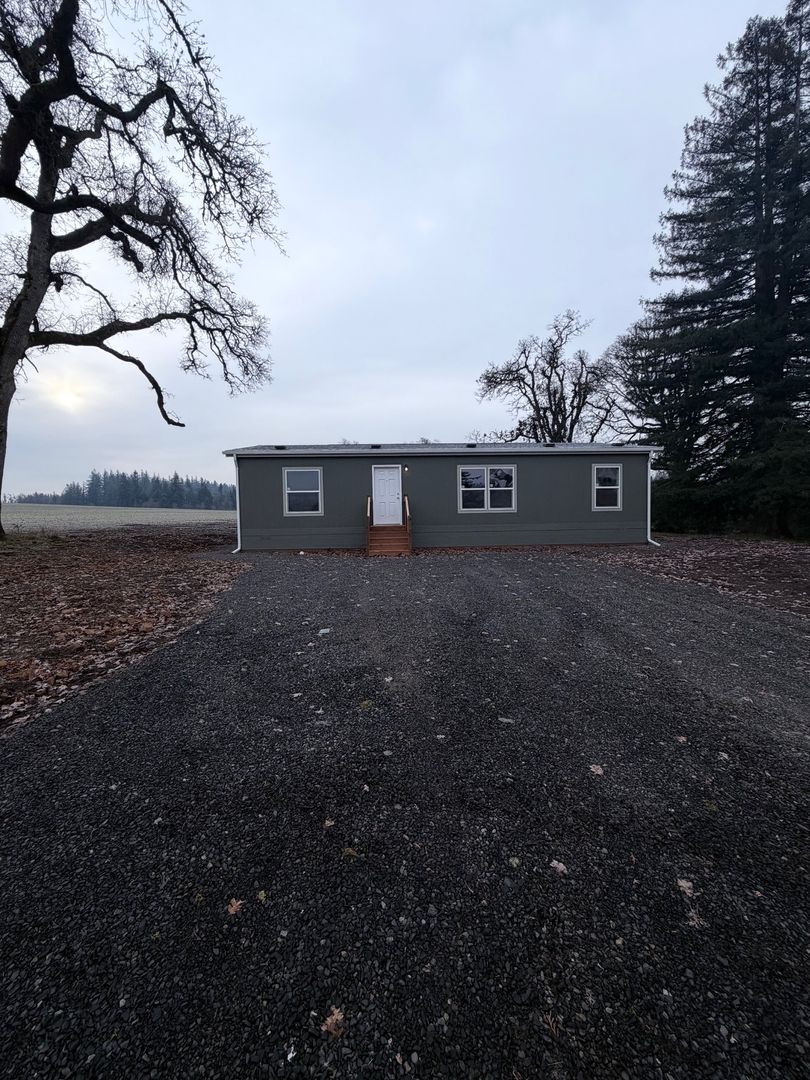 Stayton House: 14336 Coon Hollow Rd SE