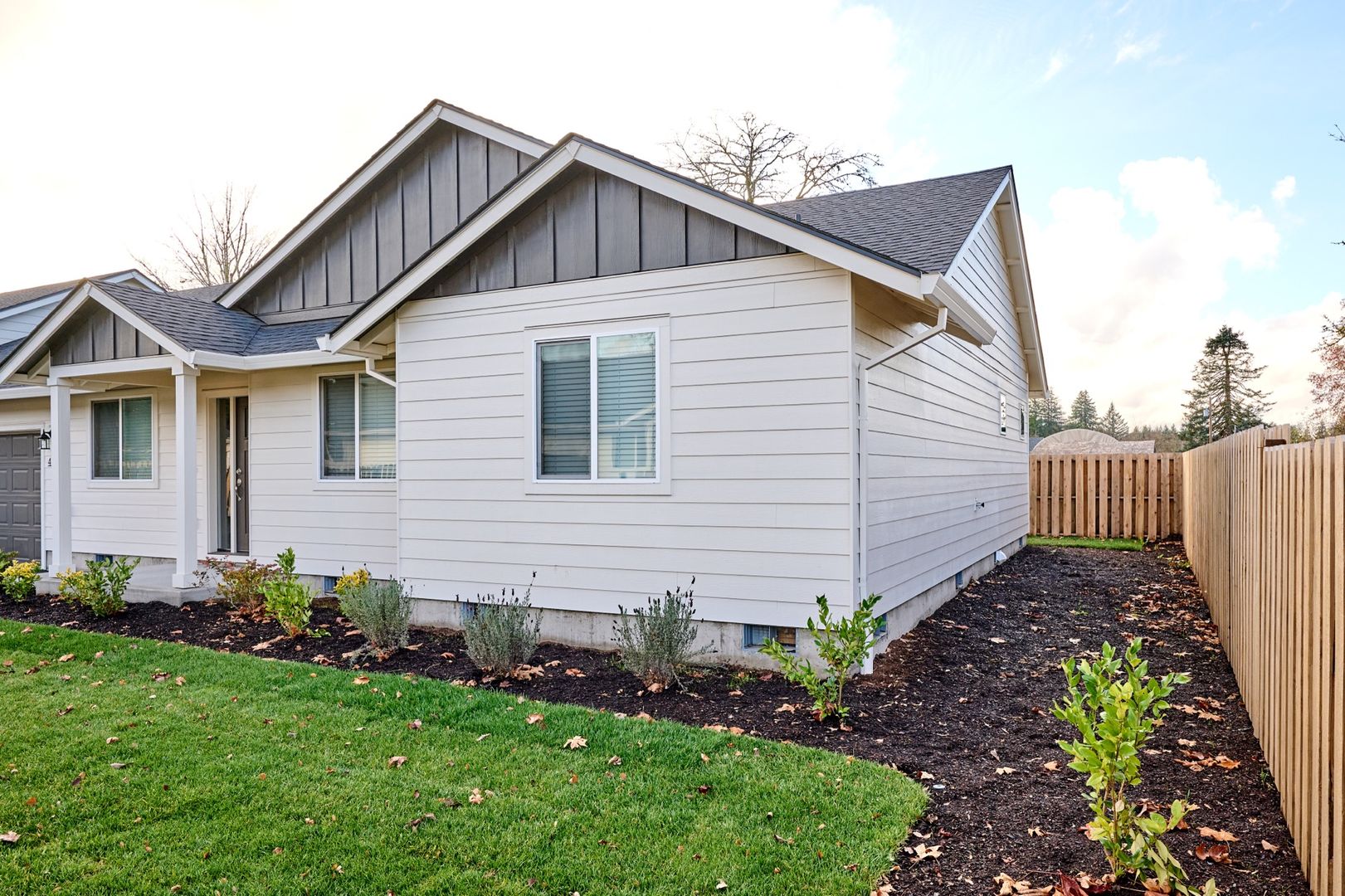 Mill City Multiplex: 411-427 Kingwood DR