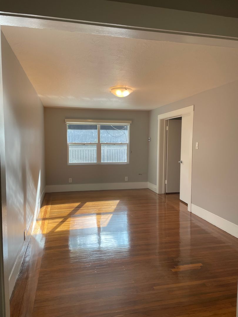 San Francisco Apartment: 1435 Fulton Street