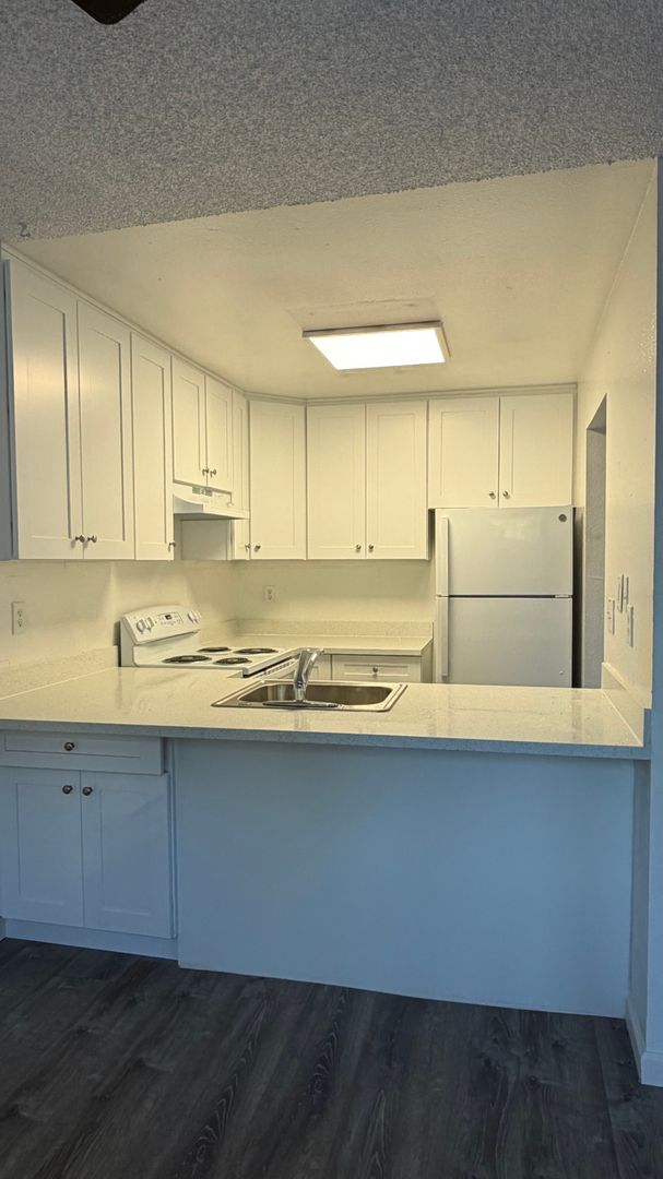 Campbell Apartment: 3555 S. Bascom Avenue