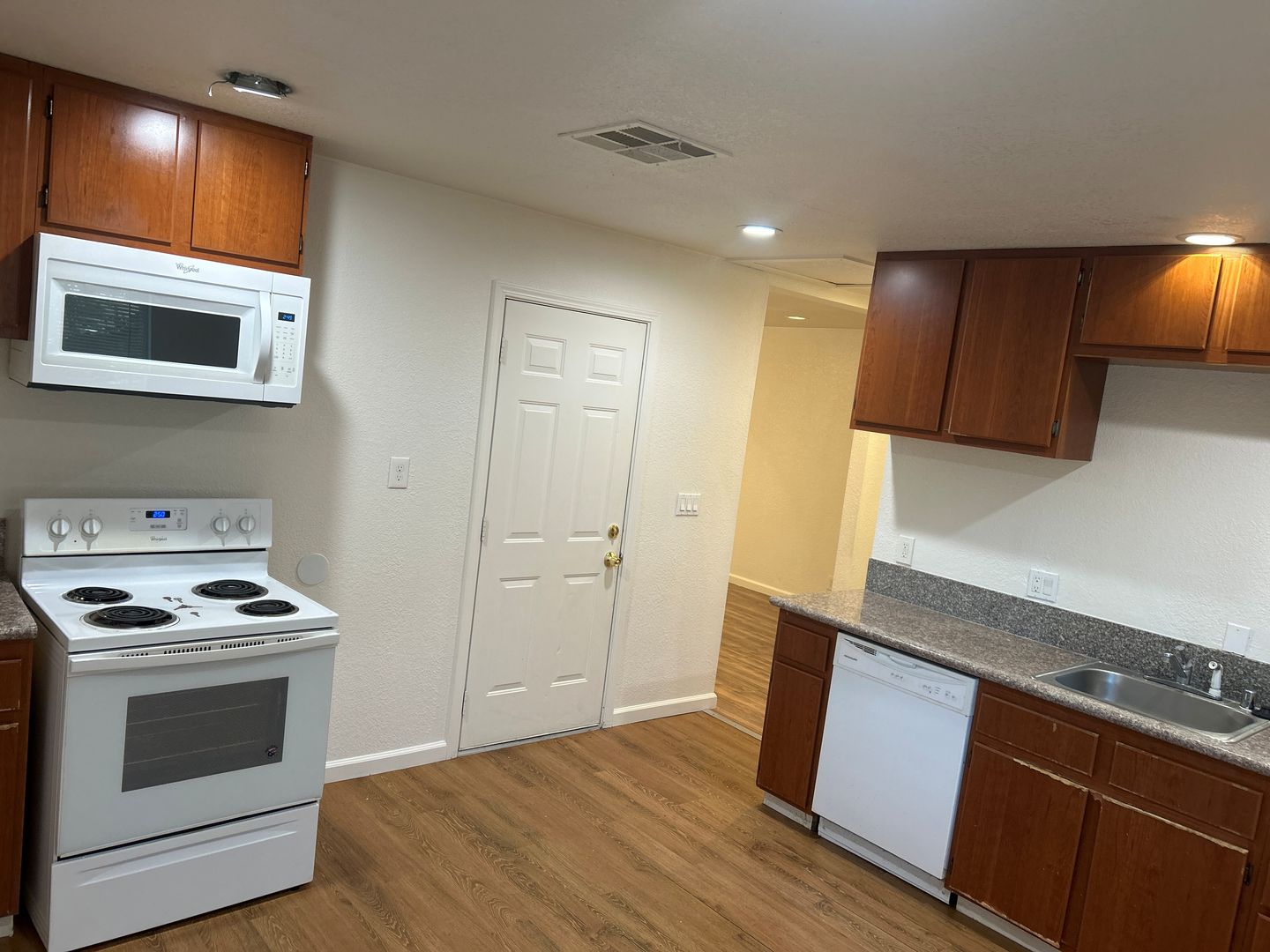 Sacramento Apartment: 17th Street