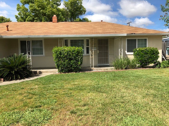 North Highlands House: 6209 Claussen Way