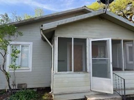 Updated 3 Bedroom / 2 Bathroom House in Clearlake