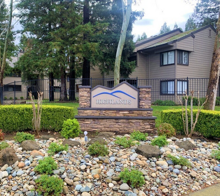 Beautiful 2-Bedroom Condo in Gated Rosemont Community – photo 1