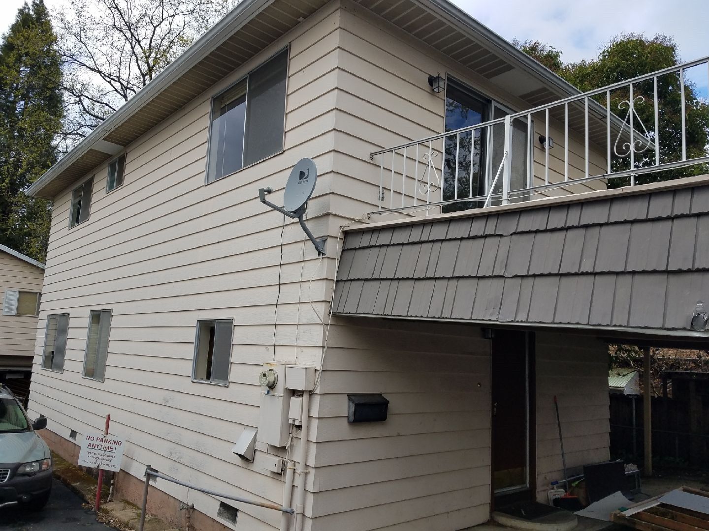 Auburn Apartment: 172-190 Racetrack Street