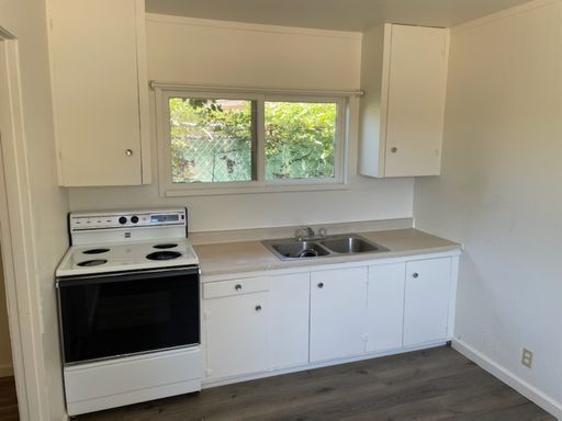 1 Bedroom Cottage in Clearlake - Priced Below Market!
