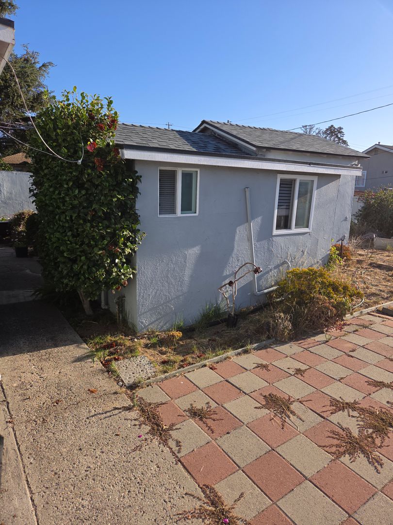 Grover Beach Apartment: 562 #A-#C N.  8th Street