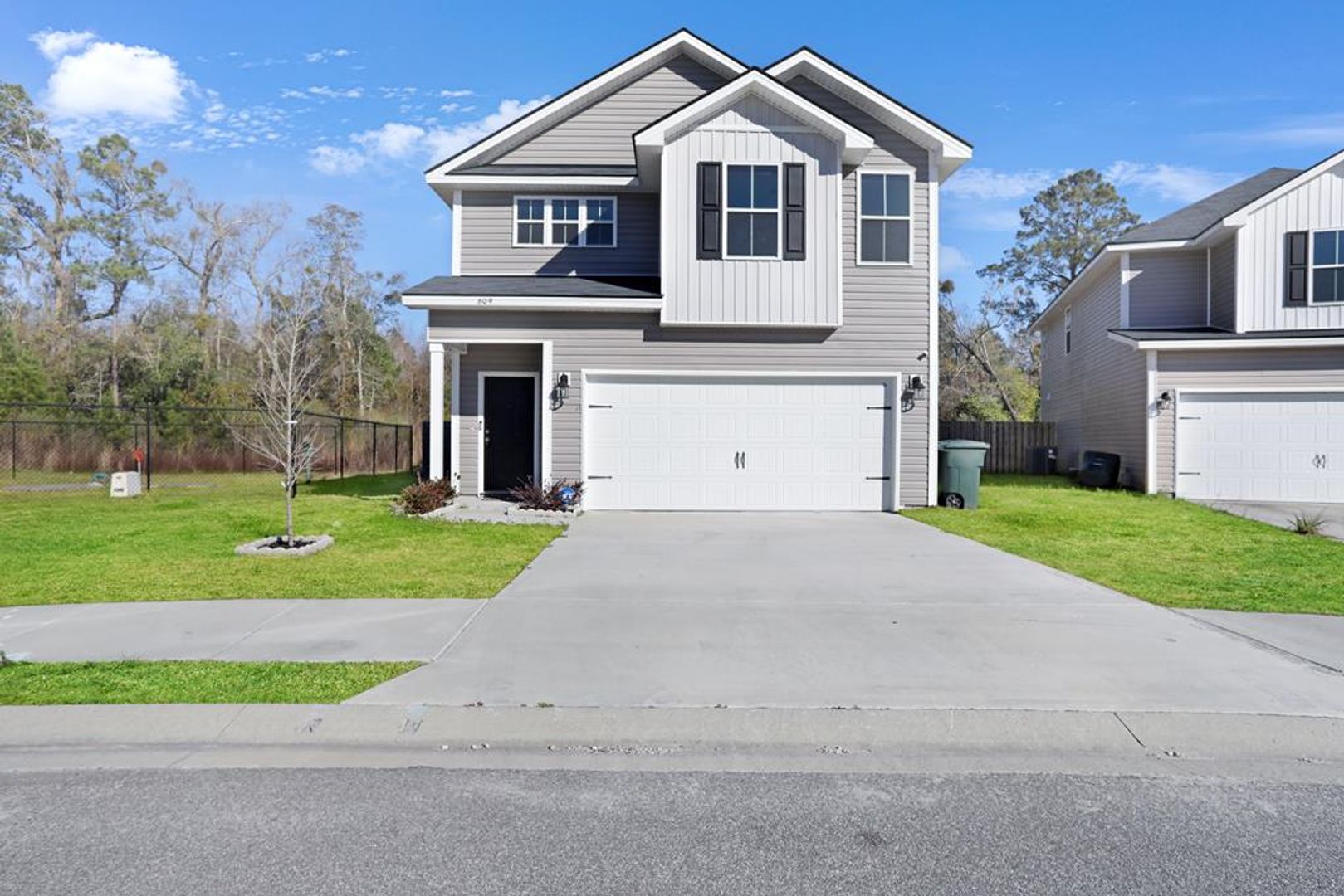Hinesville House: 609 Fairview Cir
