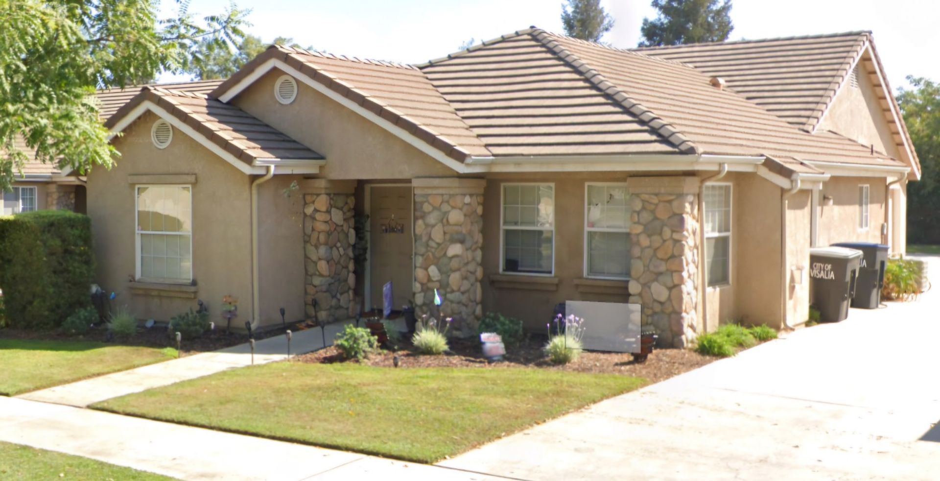 Visalia Apartment: 3521, 3523, 3525, 3527 W. Babcock