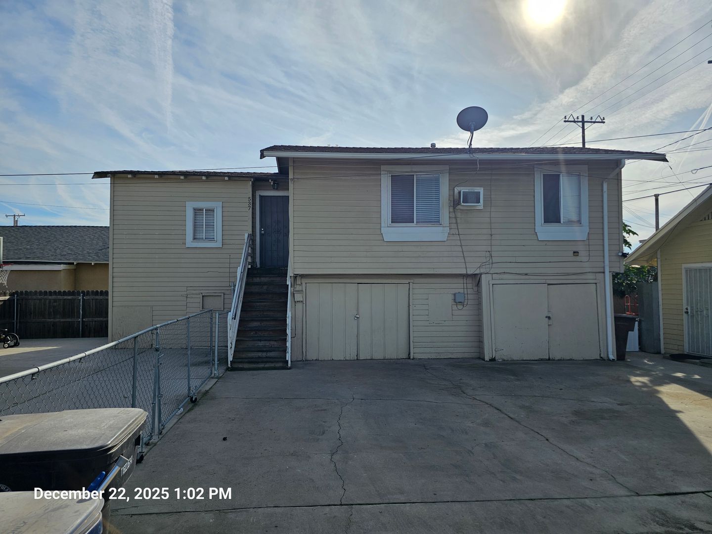 Tulare Apartment: 527 & 537 E. San Joaquin Ave.