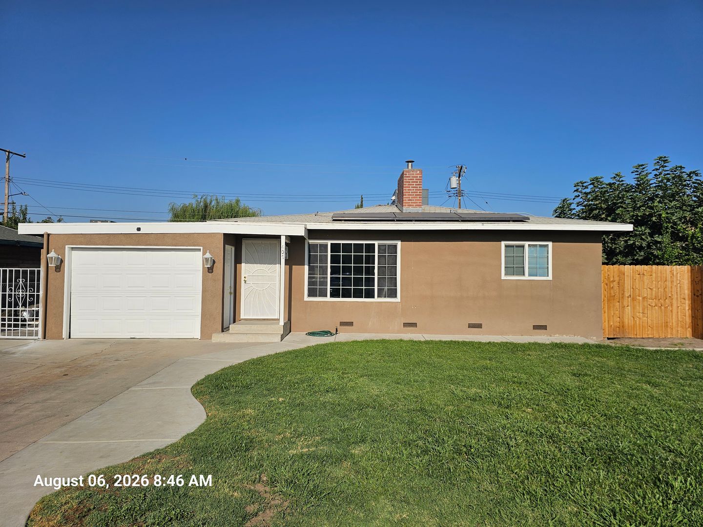 Tulare House: 407 S. Santa Clara St.