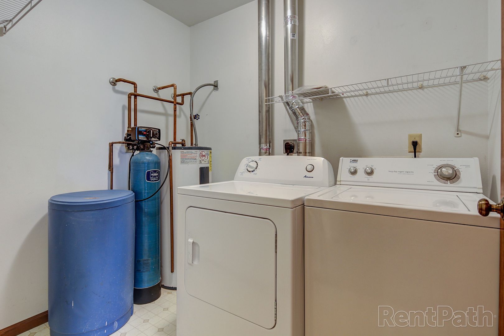 Waterloo Apartment: 305 Goehl Rd