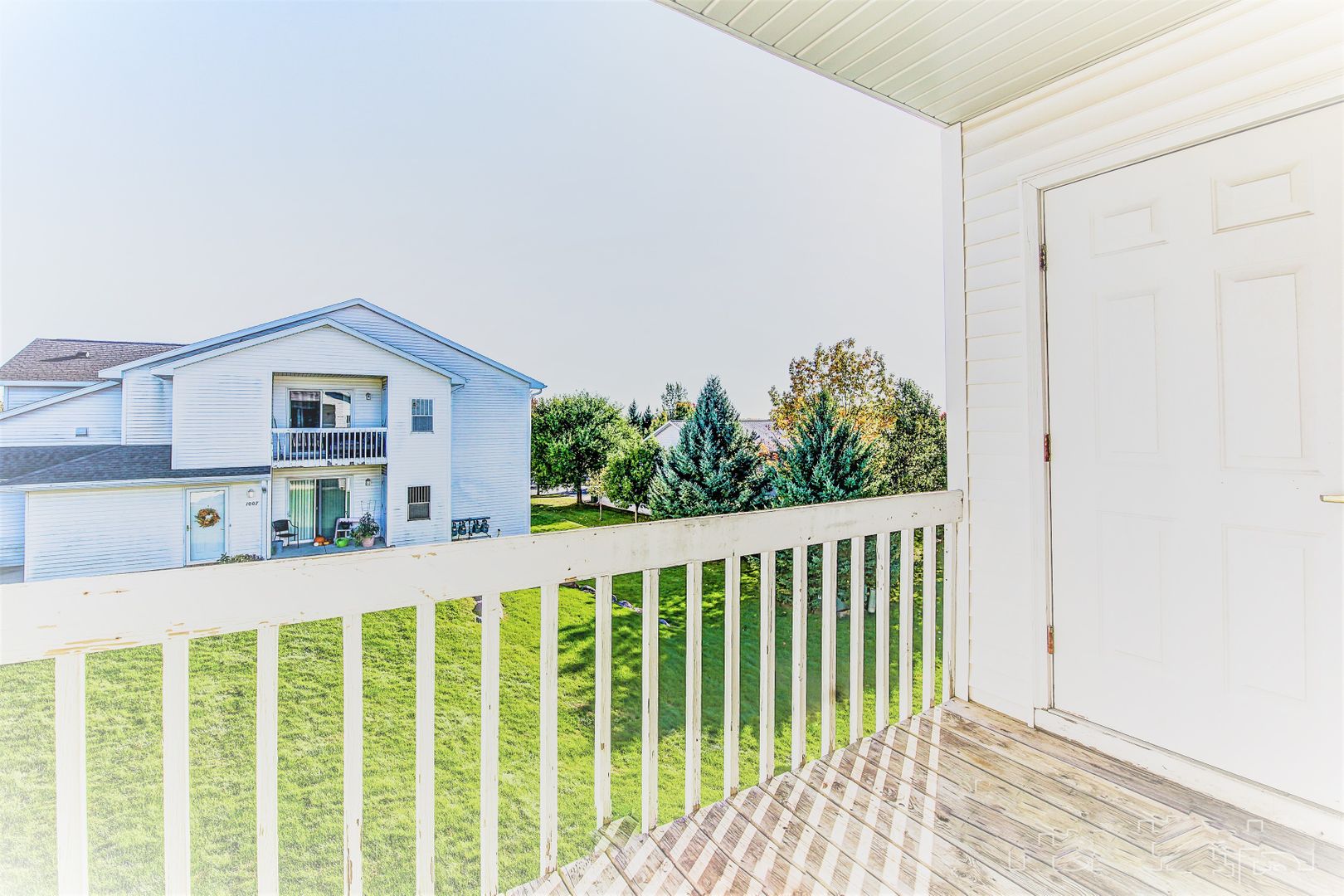 Cottage Grove Apartment: 1001 N. Windsor Ave