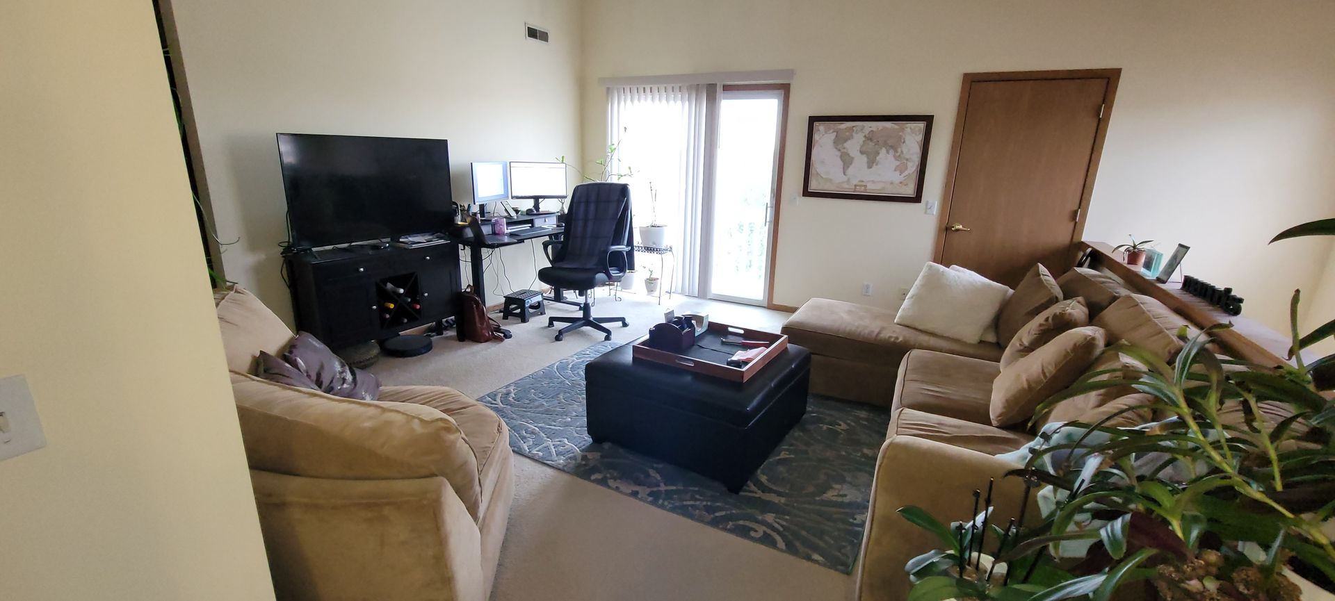 Cottage Grove Apartment: 1001 N. Windsor Ave