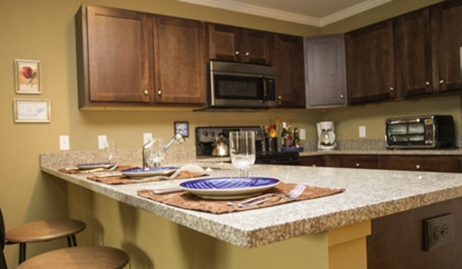 Cohoes Apartment: 192 Saratoga Street