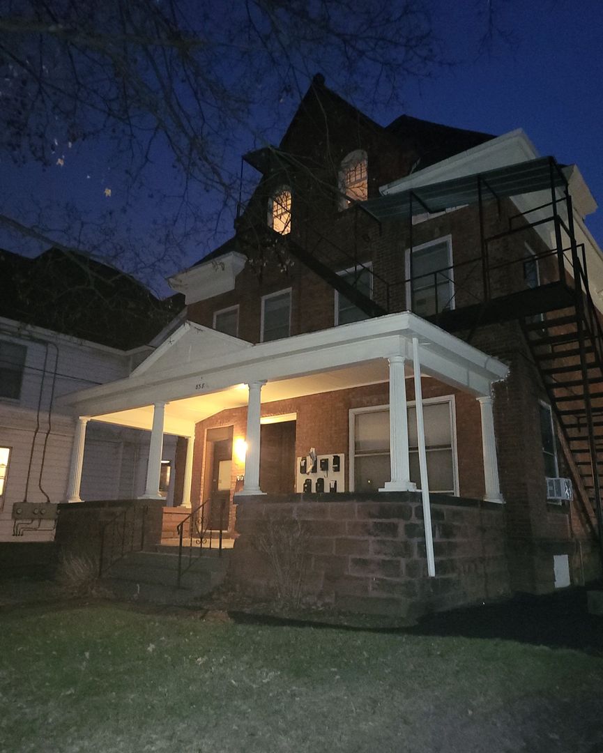 Schenectady Apartment: 838 Union Street