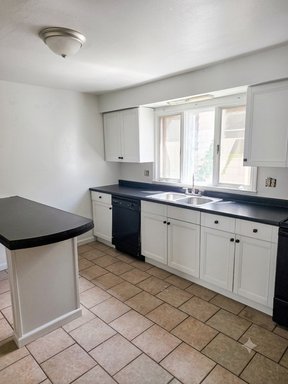 3br one bath across from Union College – photo 1