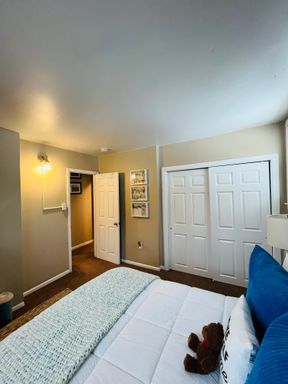 Beautifully Remodeled 2BR home in great neighborhood (Guilderland Schools) – photo 1