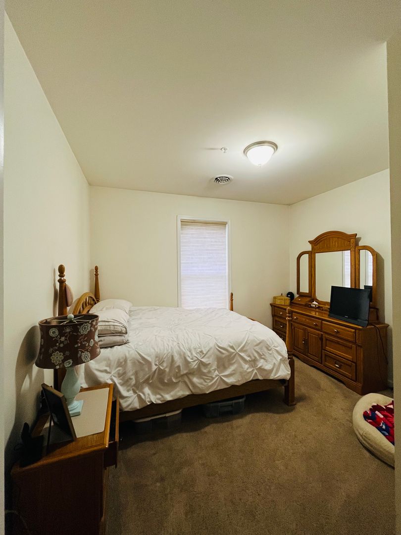 Selkirk Apartment: 1035 US Route 9W