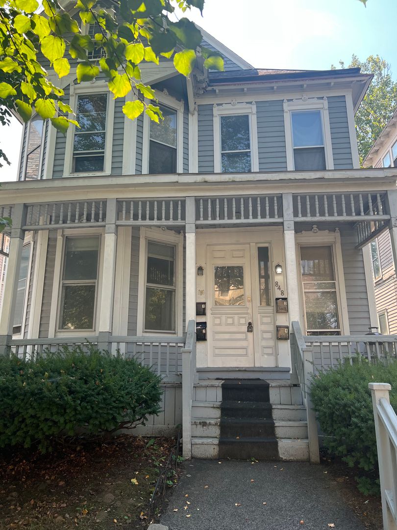 Schenectady Apartment: 848 Union Street