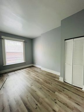 Studio Apartment in the Heart of Center Square *Includes Heat and Hot Water* – photo 1