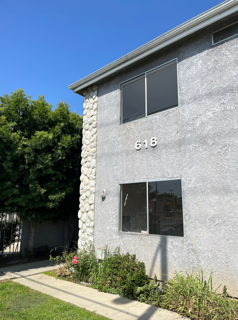 Wilmington Apartment: 618 N. Wilmington Blvd