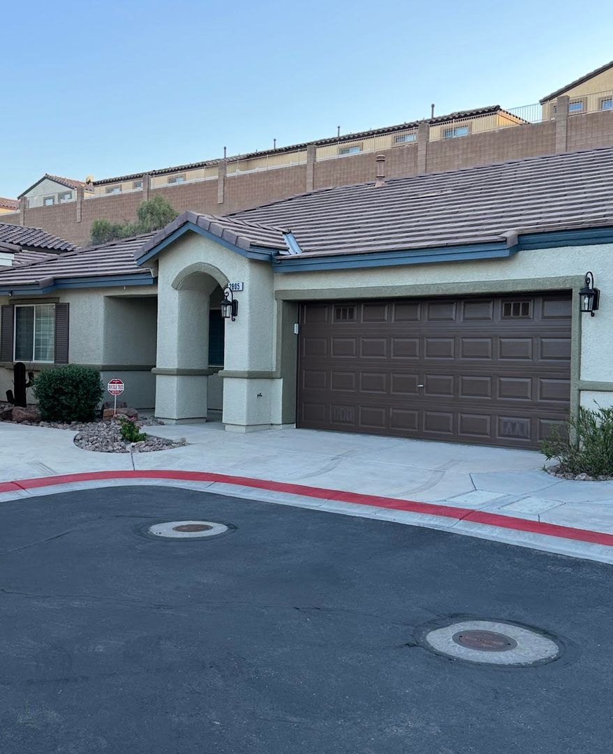 Laughlin House: 2805 Beacon Rock Dr