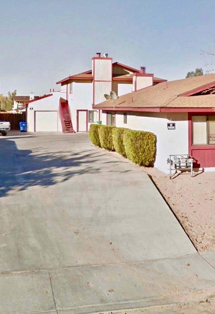 Ridgecrest House: 920 Perdew AVe #C