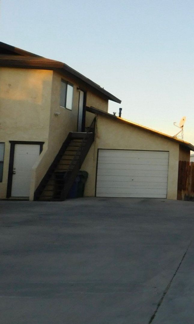 Ridgecrest House: 337 S. Sunset Ave # B