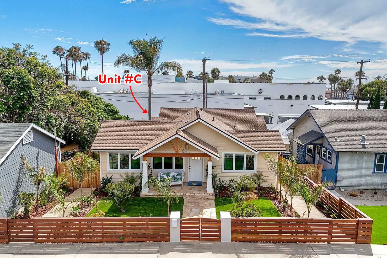 Oceanside Apartment: 409 N Ditmar