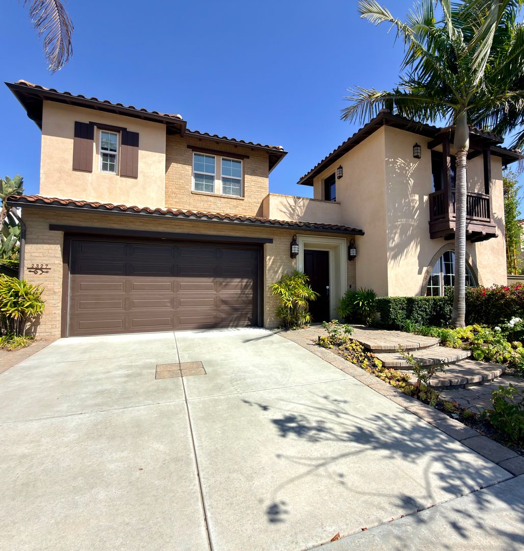 Carlsbad House: 2327 Kyanite Place