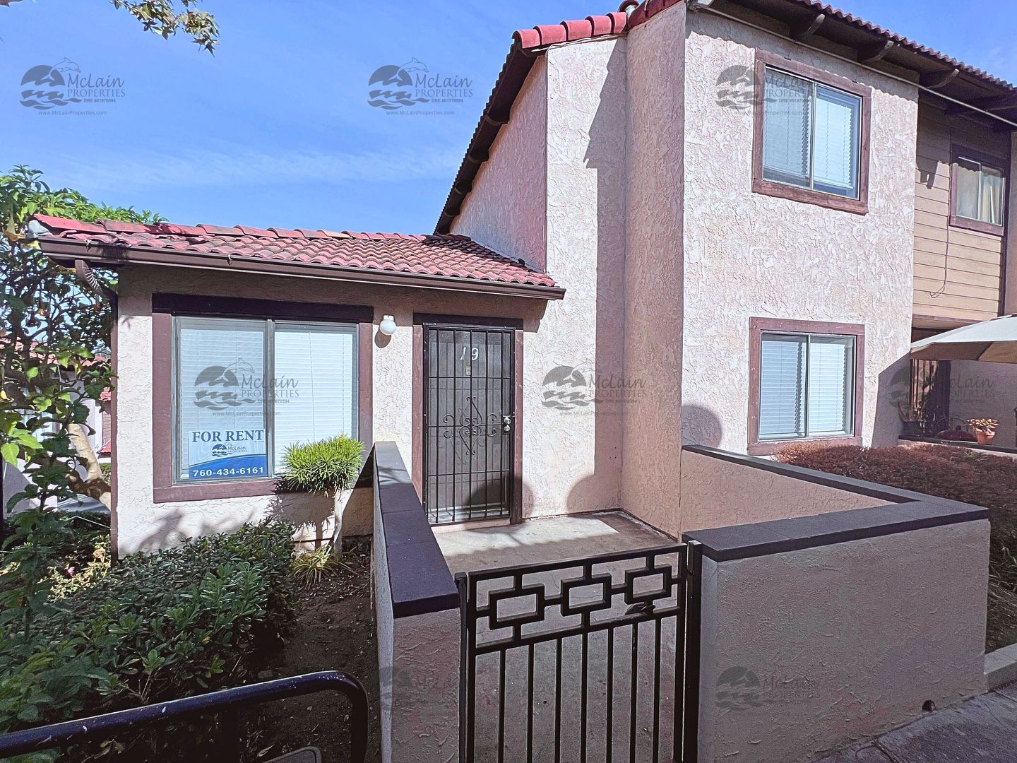 Vista House: 955 Postal Way #19