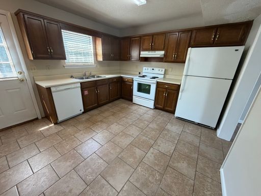 40 Carriage Lane Apt. 3