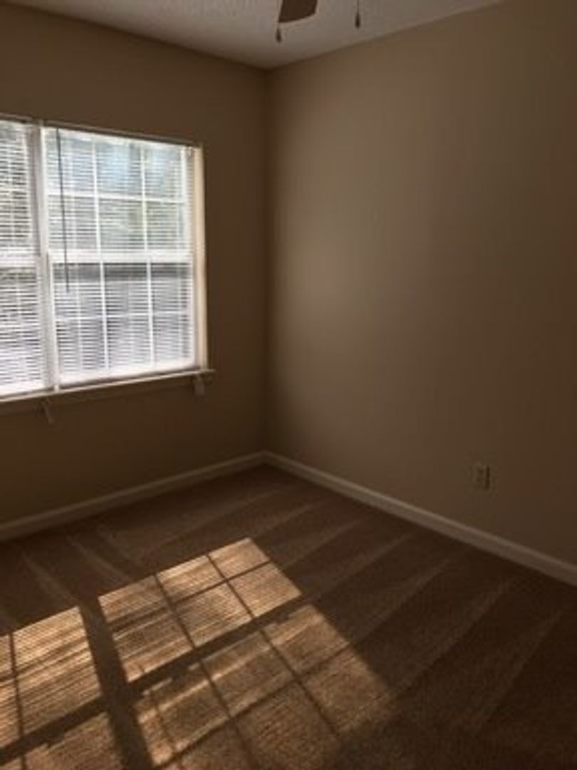 Talladega Apartment: 200 W. McMillian Street
