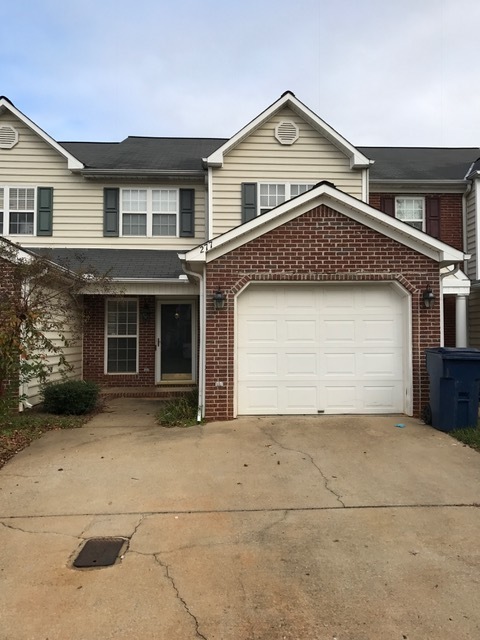 Oxford House: 277 Ivy Place