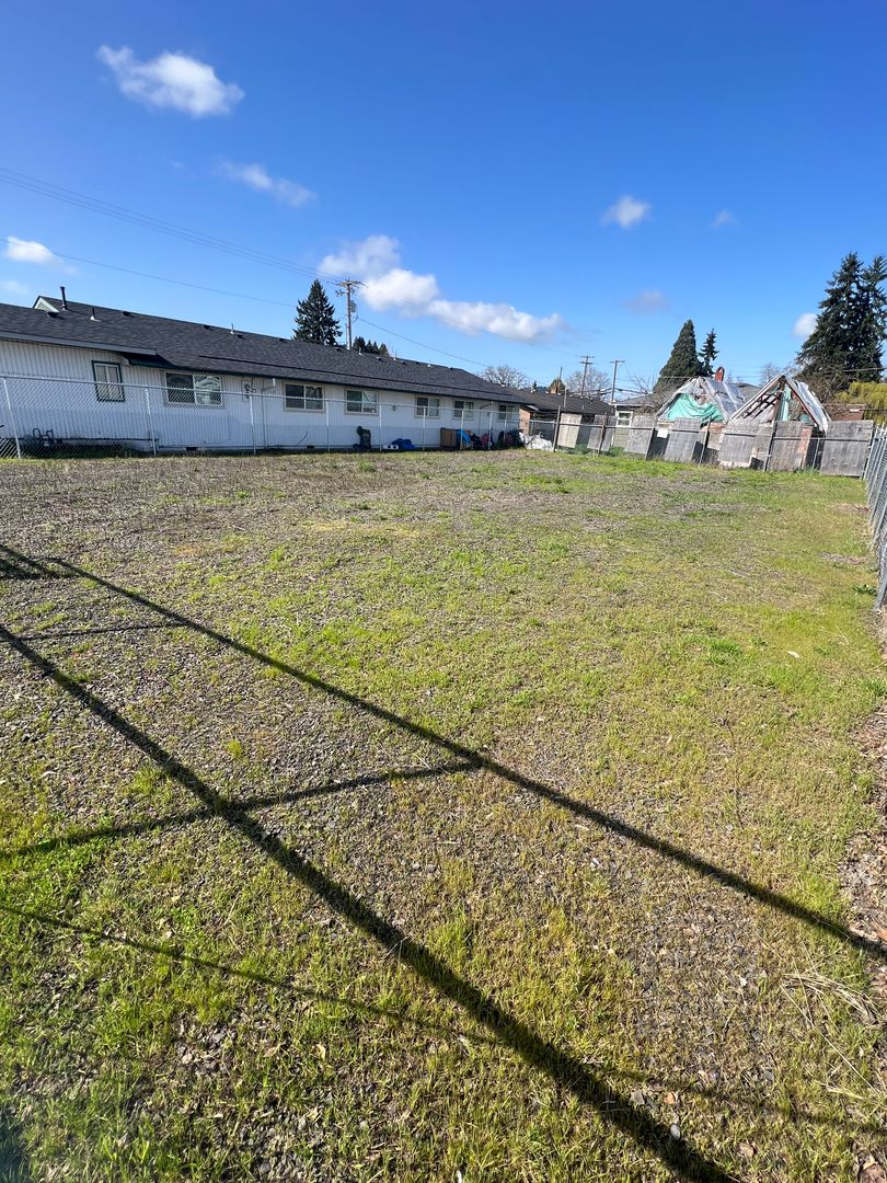 45 E St. Commercial Parking Lot, Lebanon, OR 97355