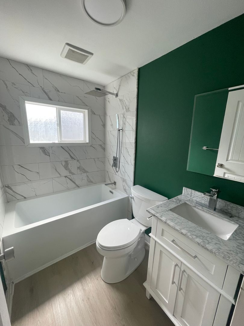 Albany House: 1934 1st Ave SE
