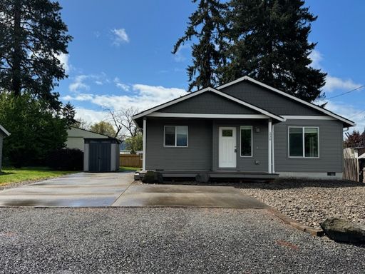 Pet Friendly Charming Remodeled 2 Bedroom Home! – photo 1