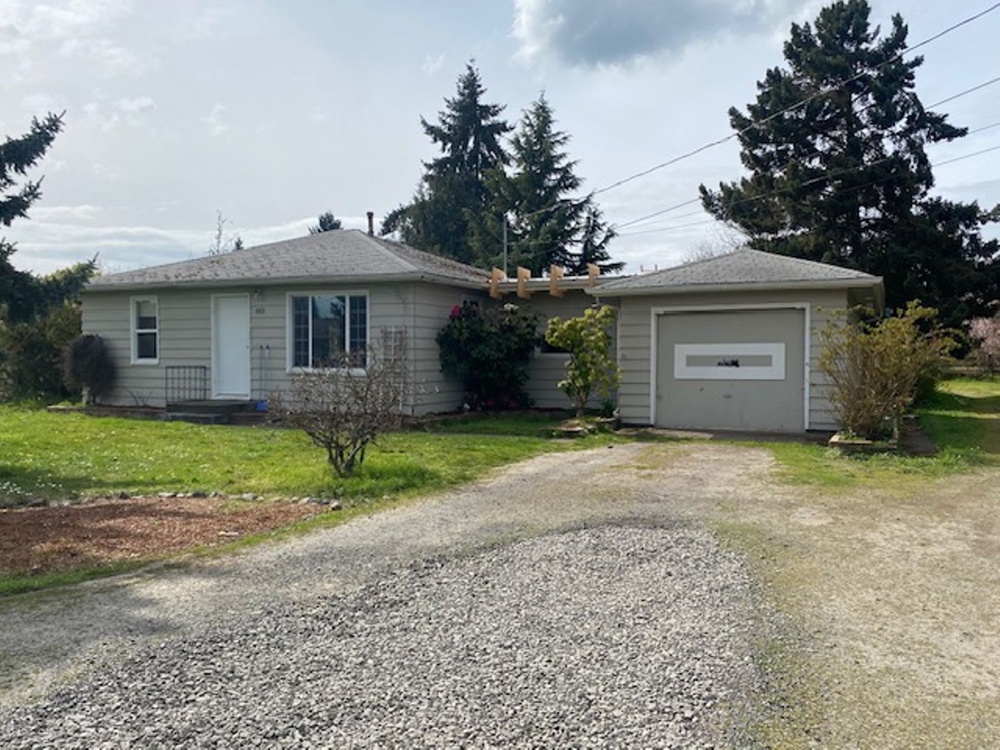 Lebanon House: 460 S. 13th St.