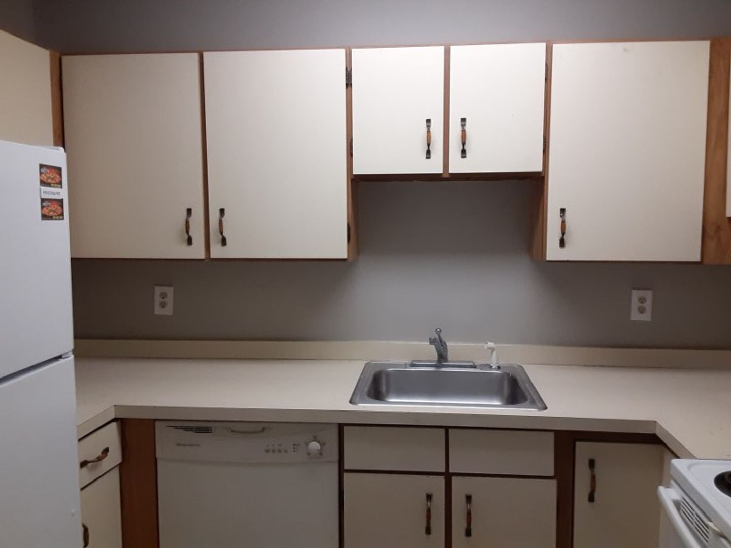 Waterbury Condo: 450 Hill St.,