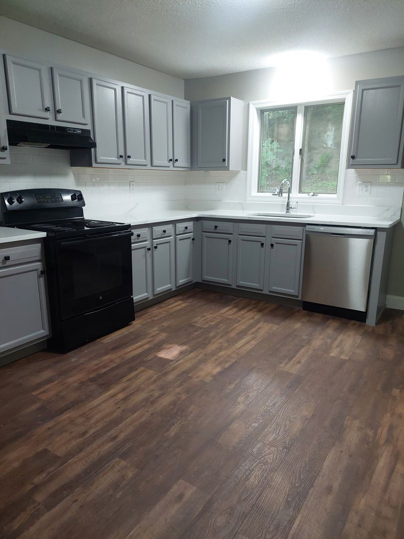 Waterbury Apartment: 288-328 Waterville St.,