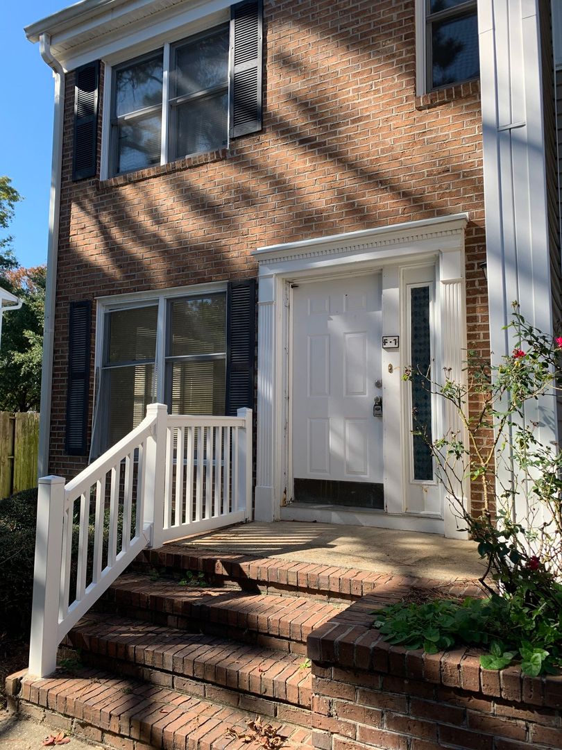 Myrtle Beach House: 6702 Jefferson Place