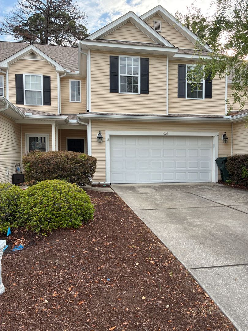 Conway House: 1026 Fairway Lane