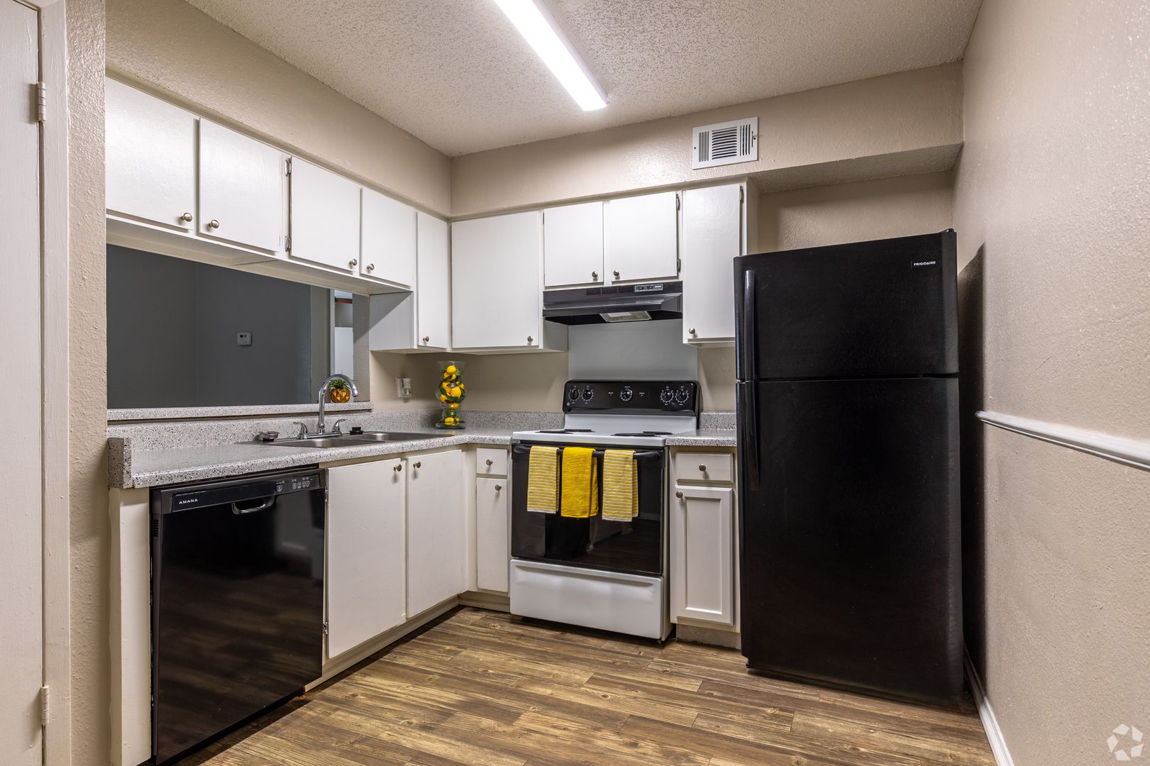 Longview Apartment: 3623 McCann Road