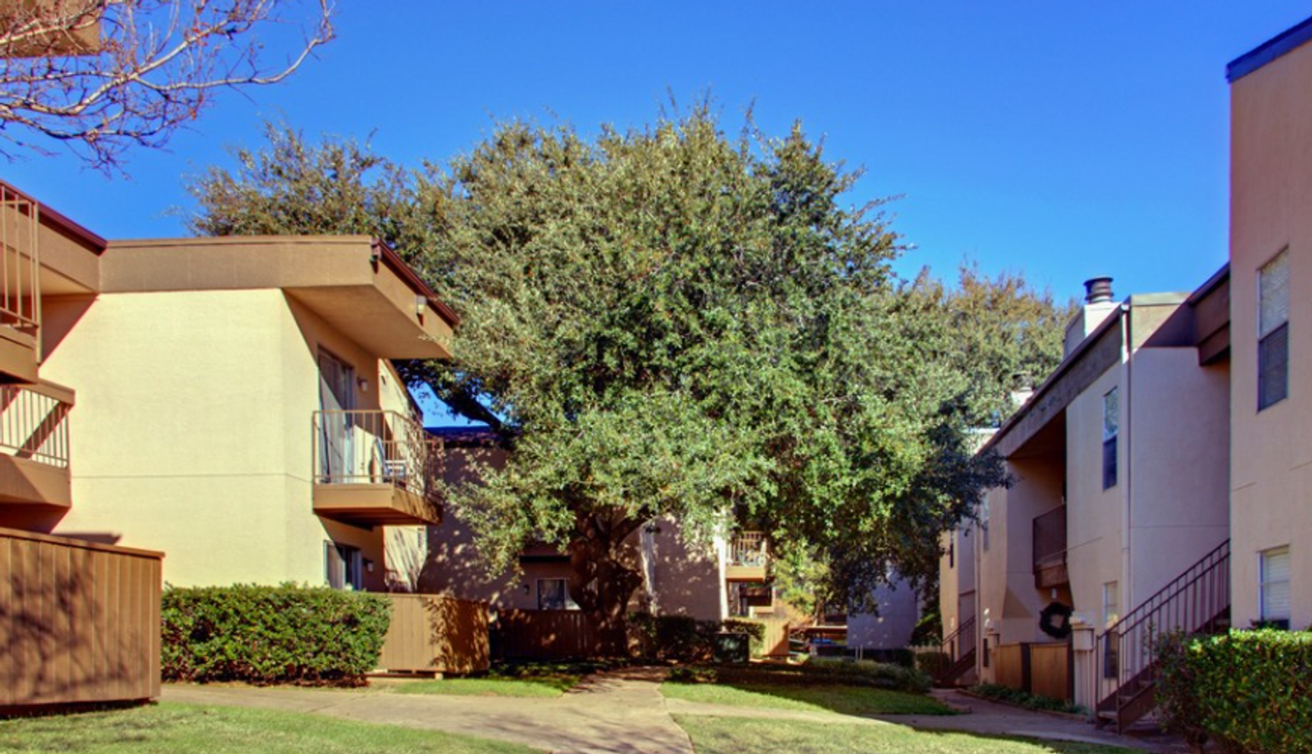 Longview Apartment: 1818 Judson Road