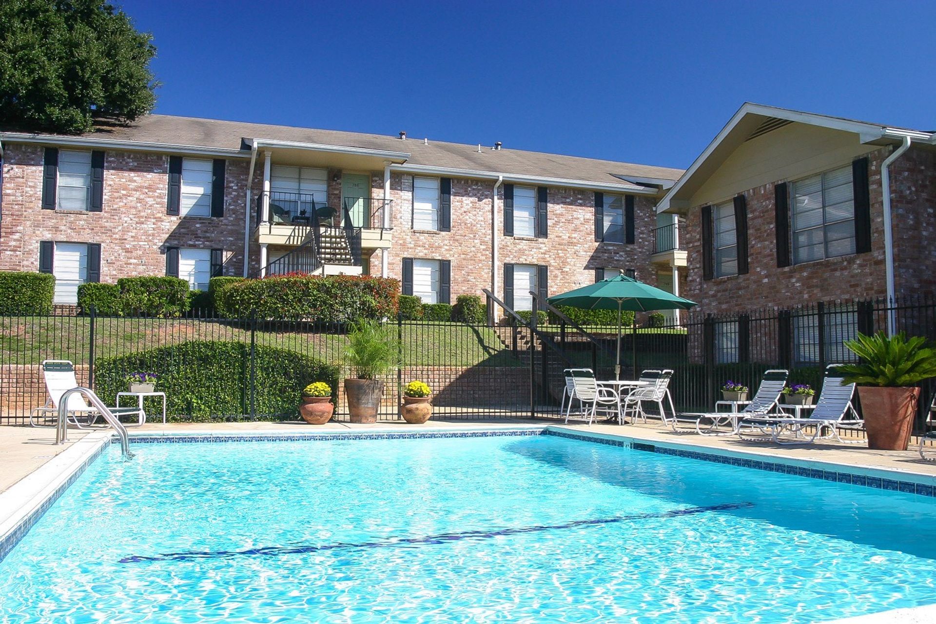 Hunstville Apartment: 2451 Lake Road