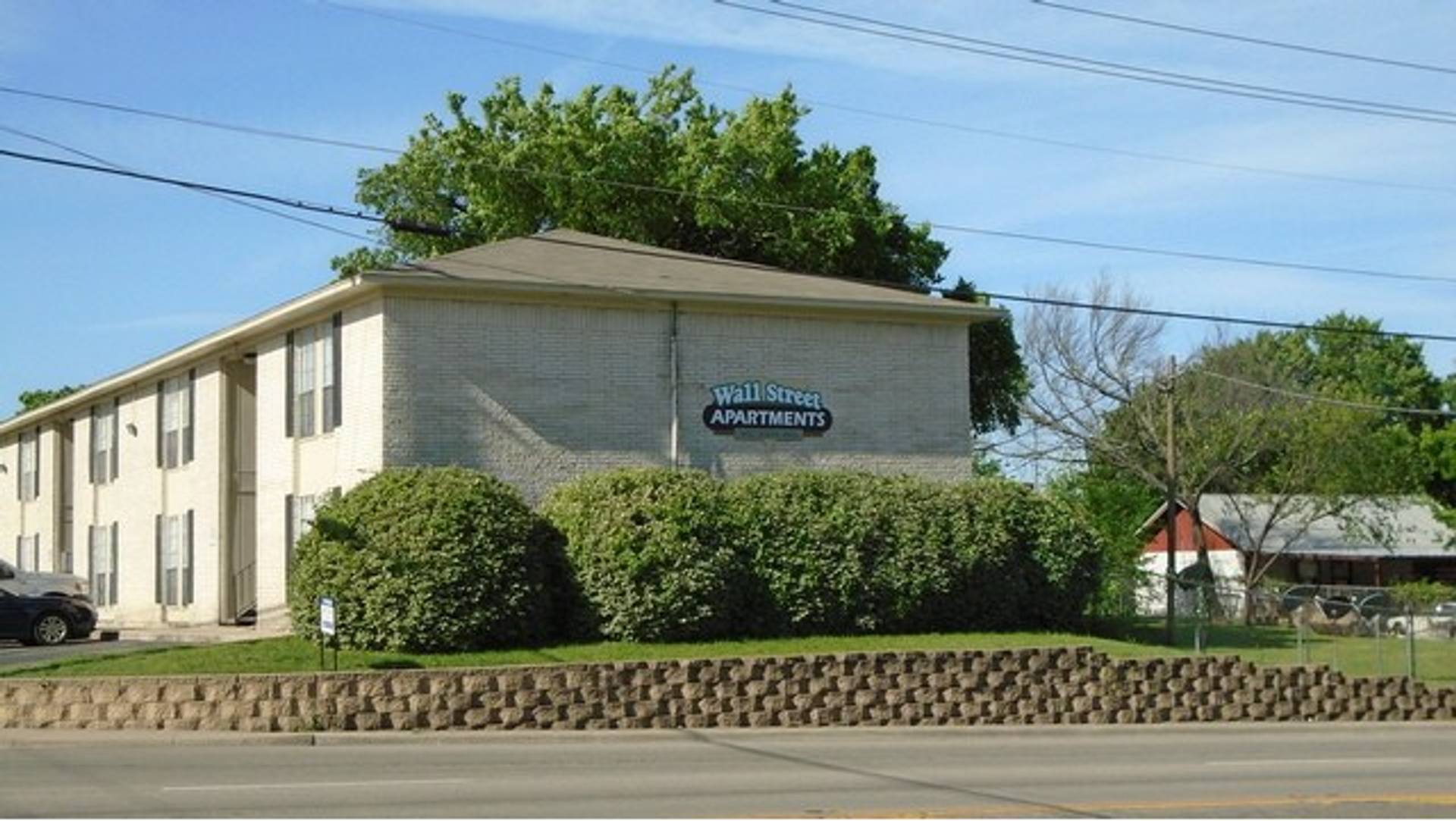 Belton Apartment: 1402 S Wall Street