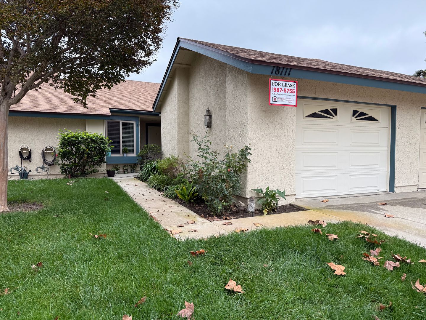 Camarillo House: 18111 Village 18